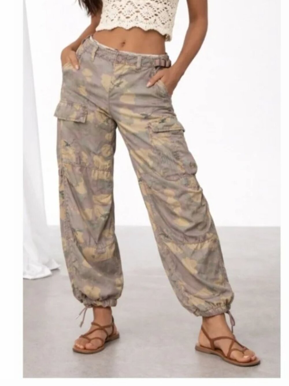 RARE! DA-NANG SILK COTTON CAMO CARGO PANTS STUDDED RHINESTONES CINCH CUFFS sz S